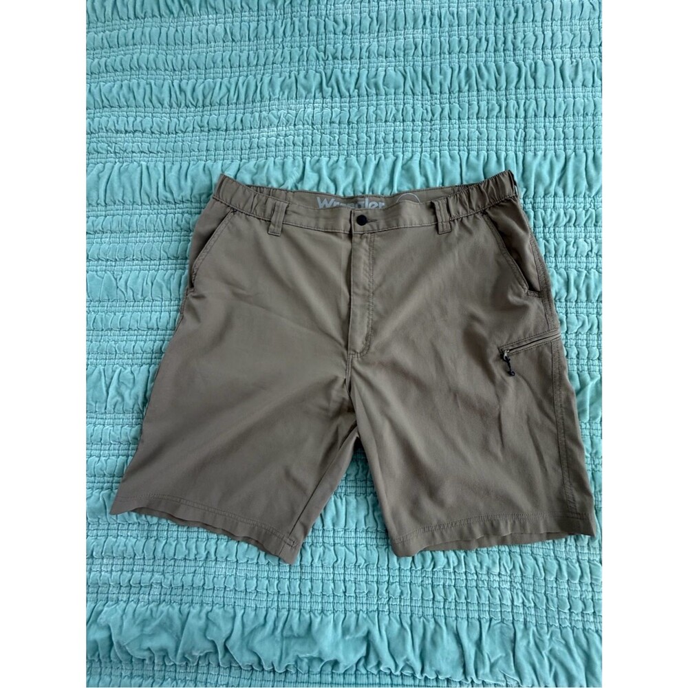 Wrangler Brown Men's Cargo Shorts-Size 42